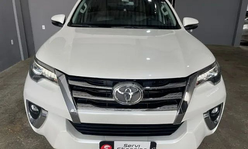 Toyota Hilux Sw4 2.8...