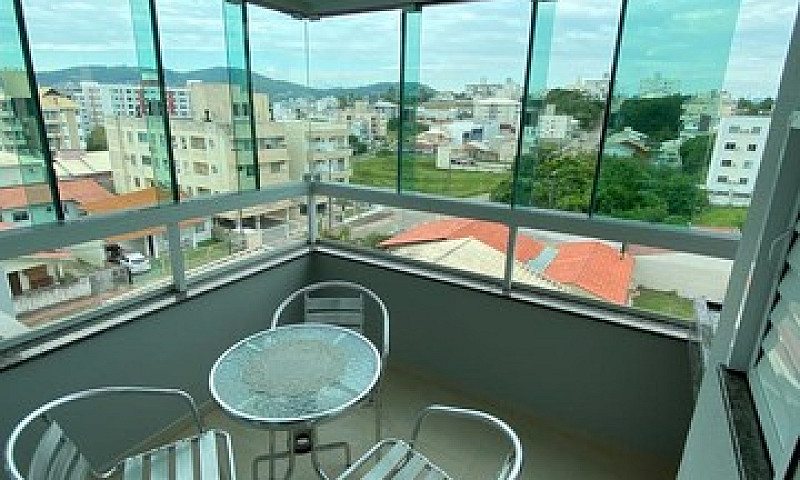 Apartamento Semi-Mob...