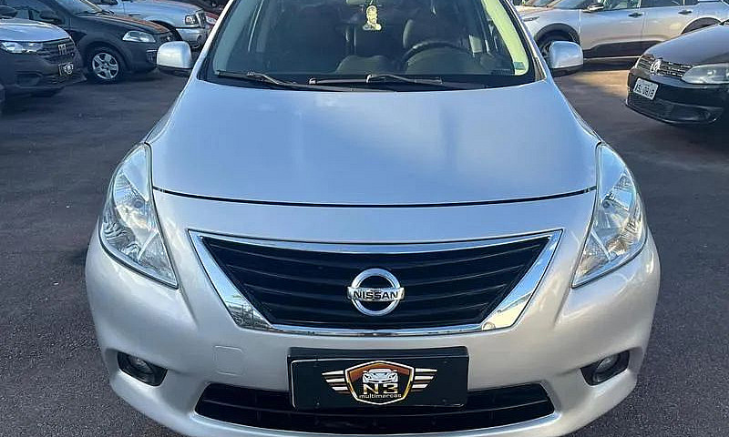 Nissan Nissan Versa ...