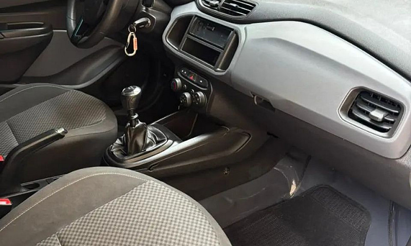 Vendo Onix Joy 2019...