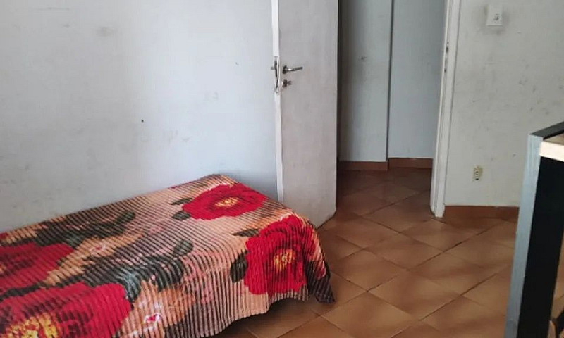 Quarto Para Moças Na...