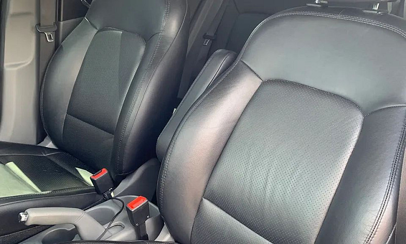 Hyundai Hb20S Evolut...