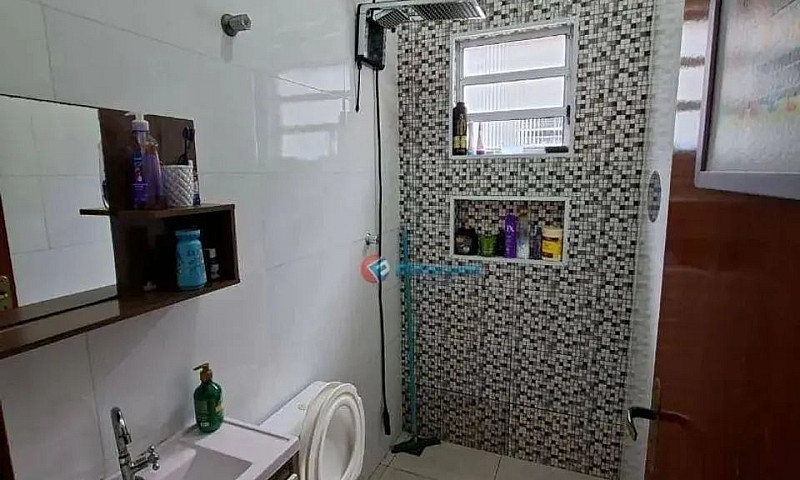 Casa Com 2 Quartos À...