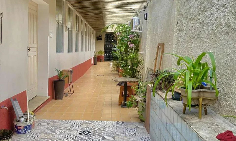 Alugo Casa Térrea Na...
