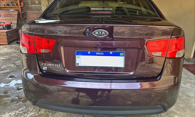 Kia Motors Cerato 1....