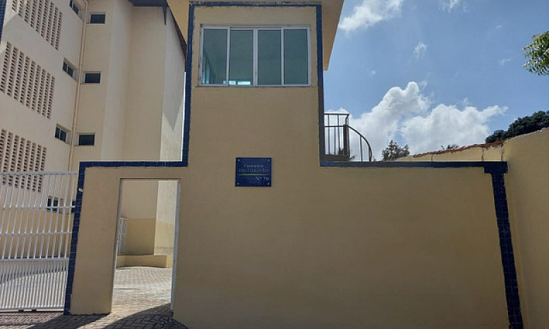 Apartamento Novo Pro...