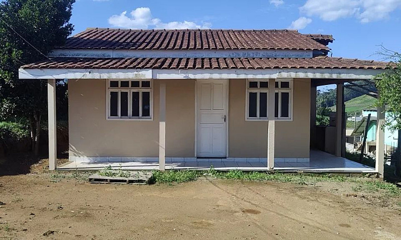 Vende-Se Casa Em Alt...