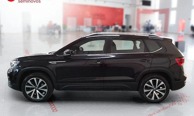 Volkswagen Taos 2023...
