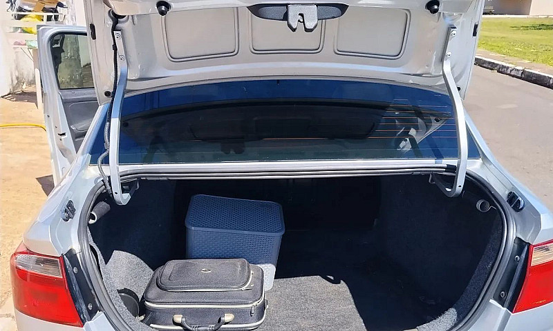 Volkswagen Voyage Tr...