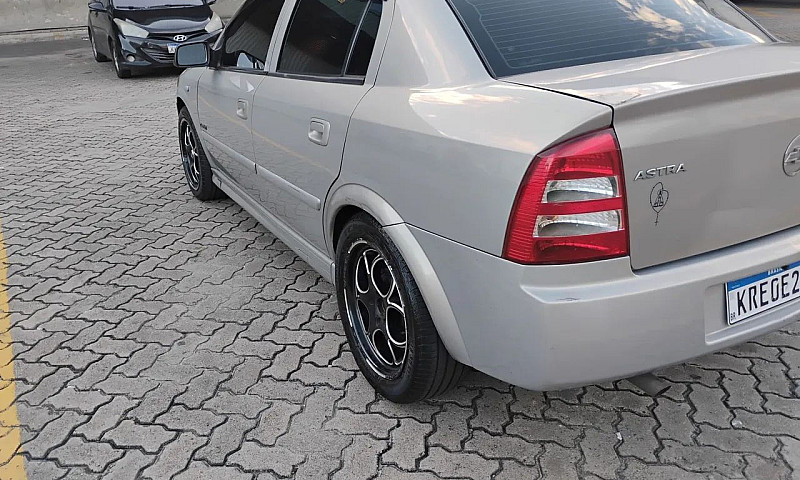 Chevrolet Astra Sed....