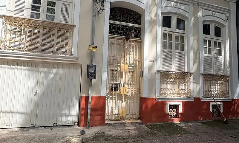 Alugo Casa Térrea Na...