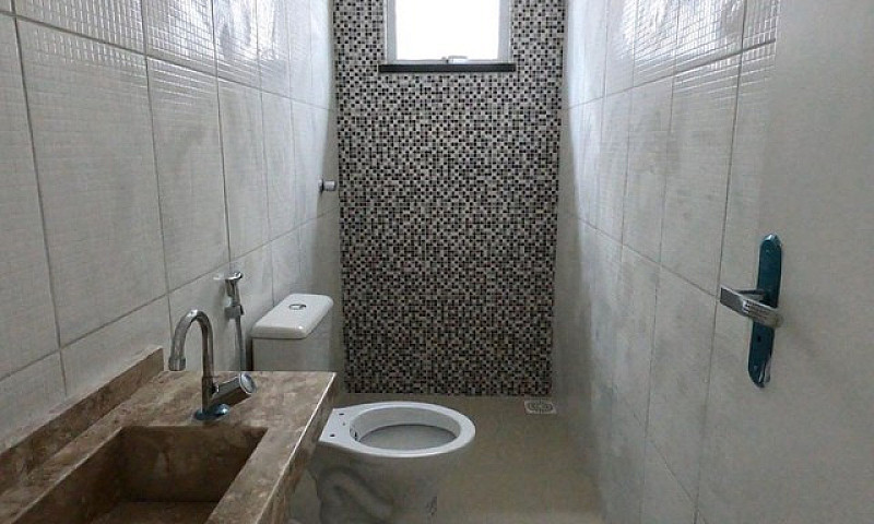 Casa Com 2 Dormitóri...
