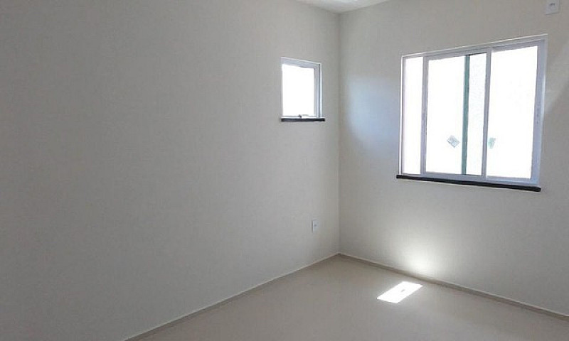 Casa Com 2 Dormitóri...