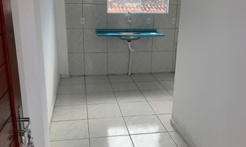 Kitnet Primeiro Alug...