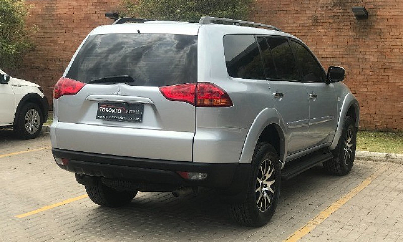 Mitsubishi - Pajero ...