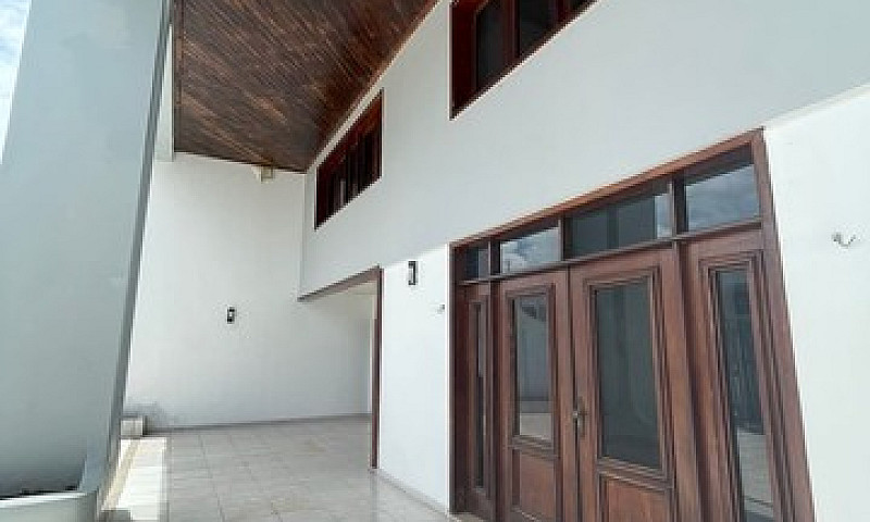 Casa Com 4/4 Na  Gua...