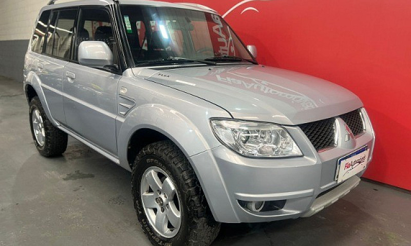 Mitsubishi Pajero Tr...