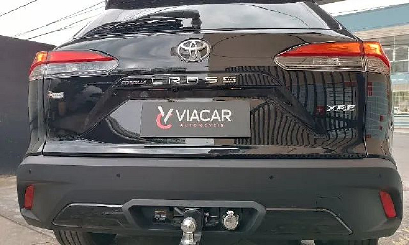 Toyota Corolla Cross...