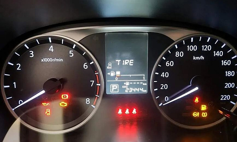 Nissan Kicks Sense 1...