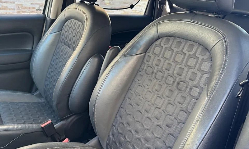 Citroen Aircross Fee...