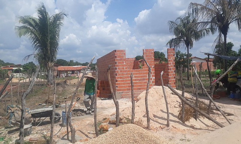 Vende Se Terreno ..C...