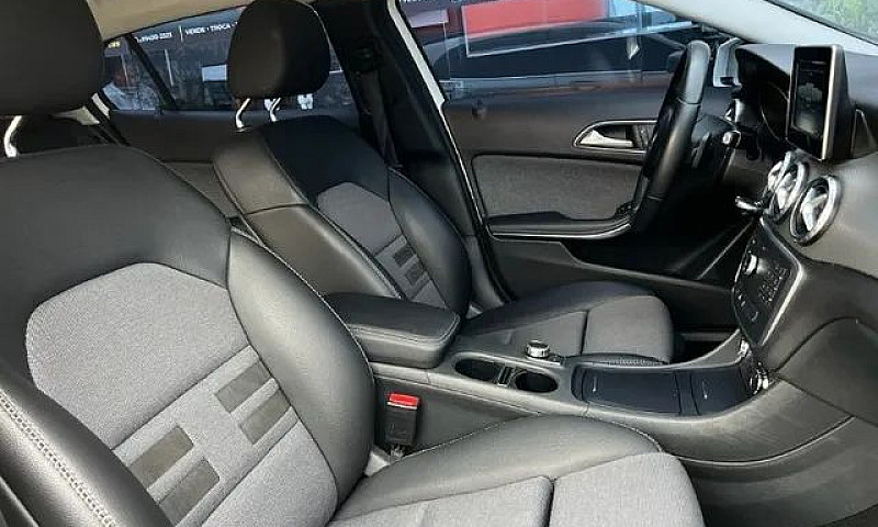 Mercedes Benz Gla 20...