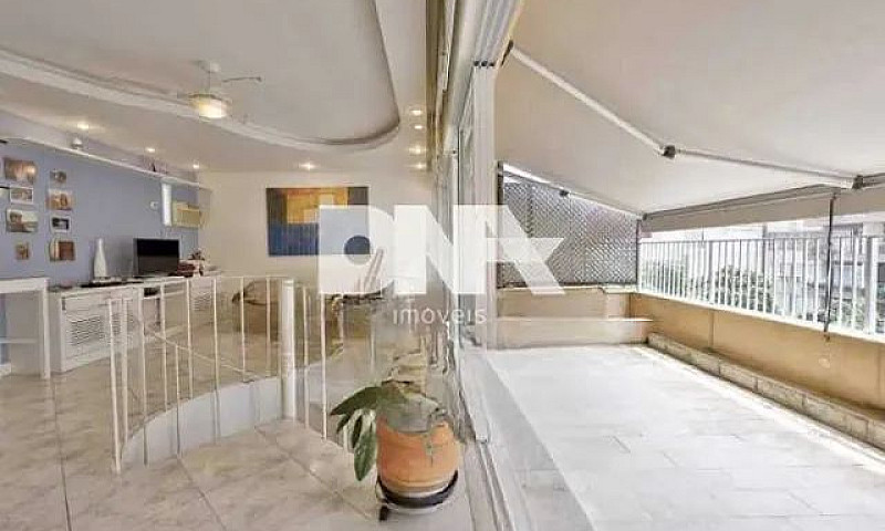 Apartamento-À Venda-...