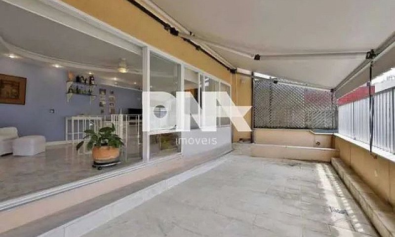 Apartamento-À Venda-...