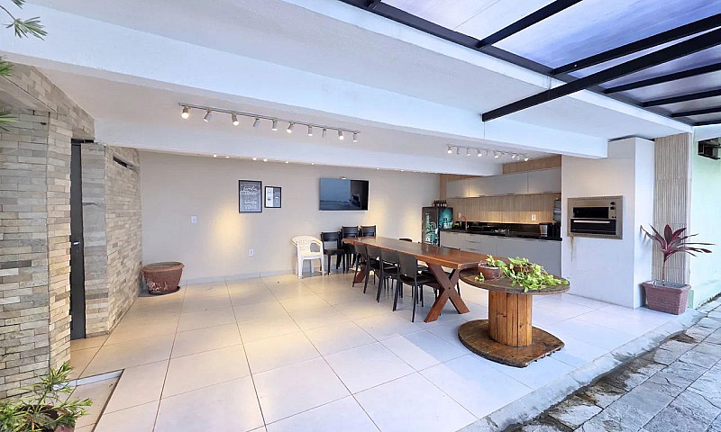 Casa  À Venda Com 04...