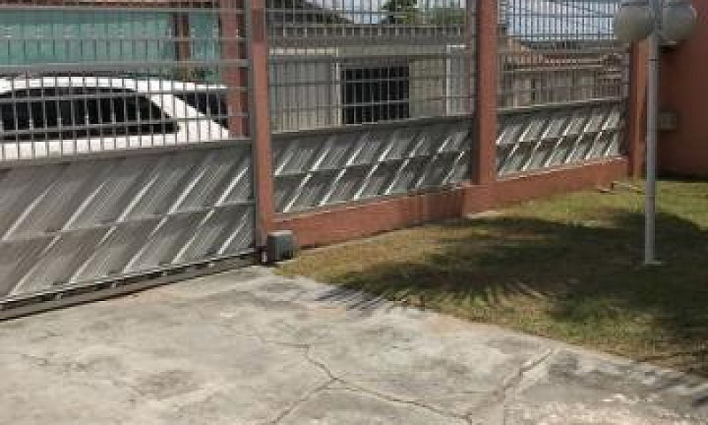 Casa De Um Pavimento...