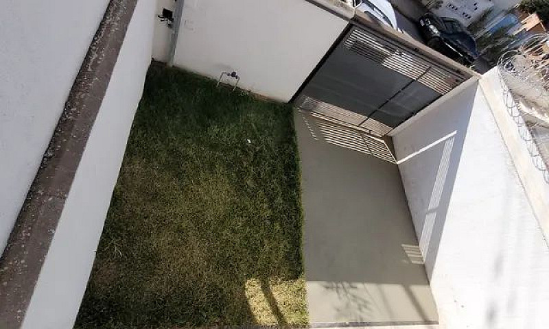 Casa A Venda Com Trê...
