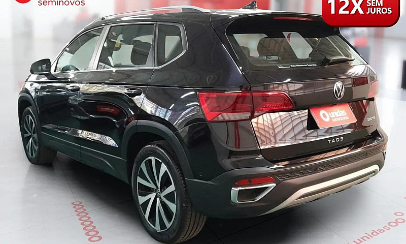 Volkswagen Taos 2023...