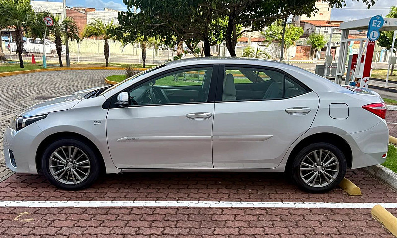 Toyota Corolla Xei 2...