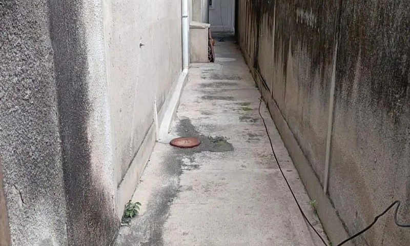 Aluga-Se Casa De 1 Q...
