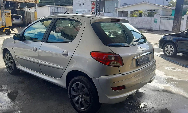 Peugeot 207 Xr 1.4 F...