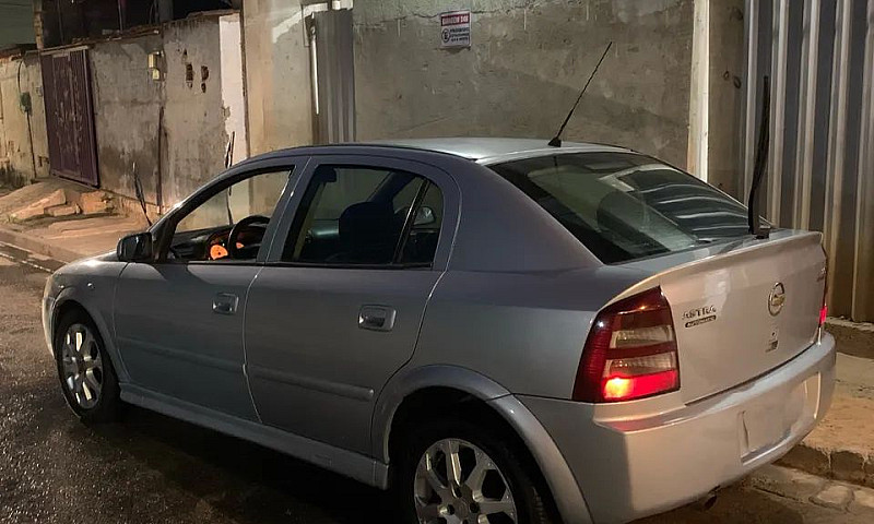 Chevrolet Astra Adva...