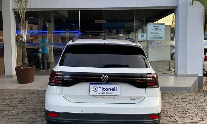 Volkswagen T-Cross 1...