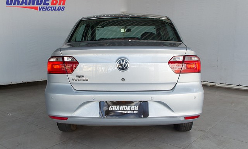 Volkswagen Voyage 1....