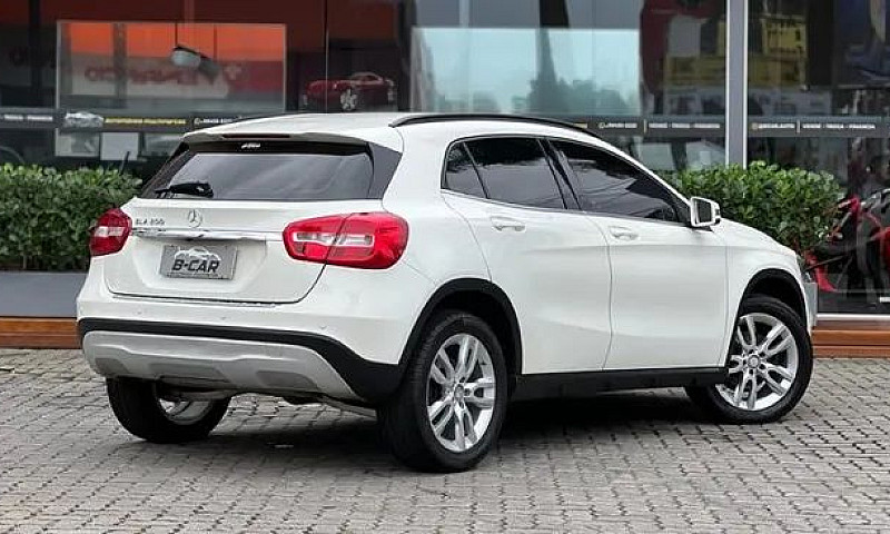 Mercedes Benz Gla 20...