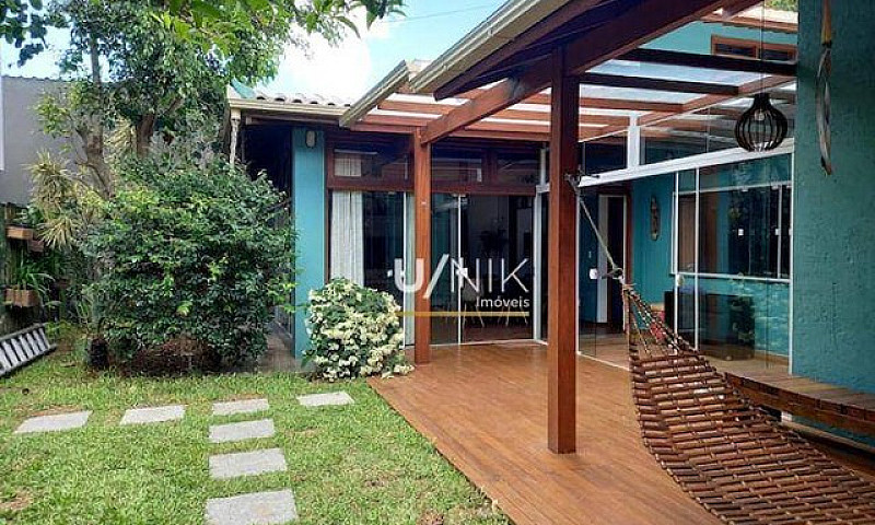 Casa Com 4 Dormitóri...