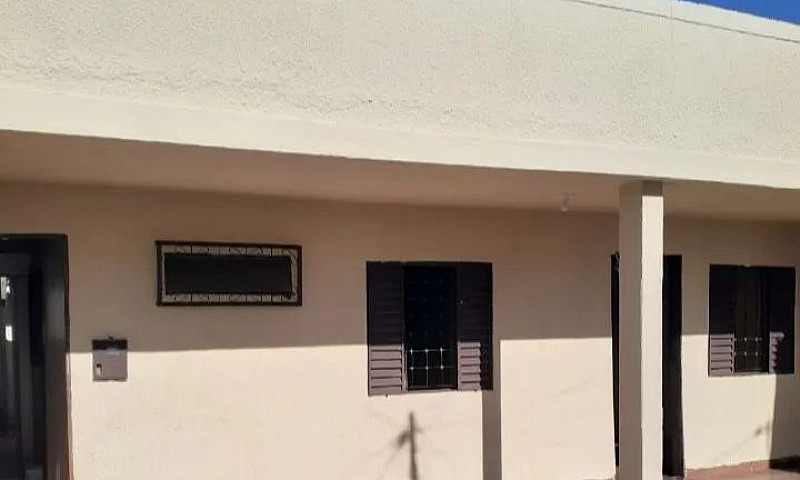 Aluga-Se Casa....