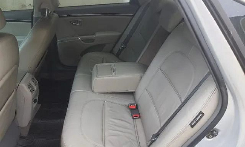 Hyundai Azera Gls 3....