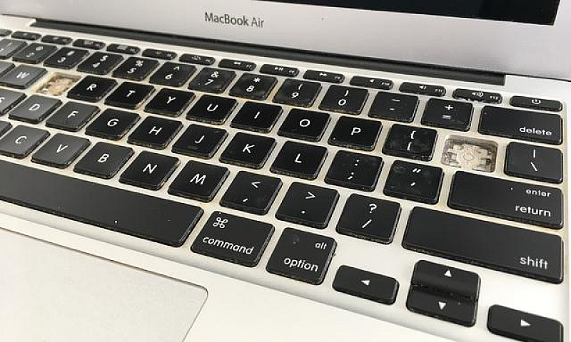 Mac Book Air...