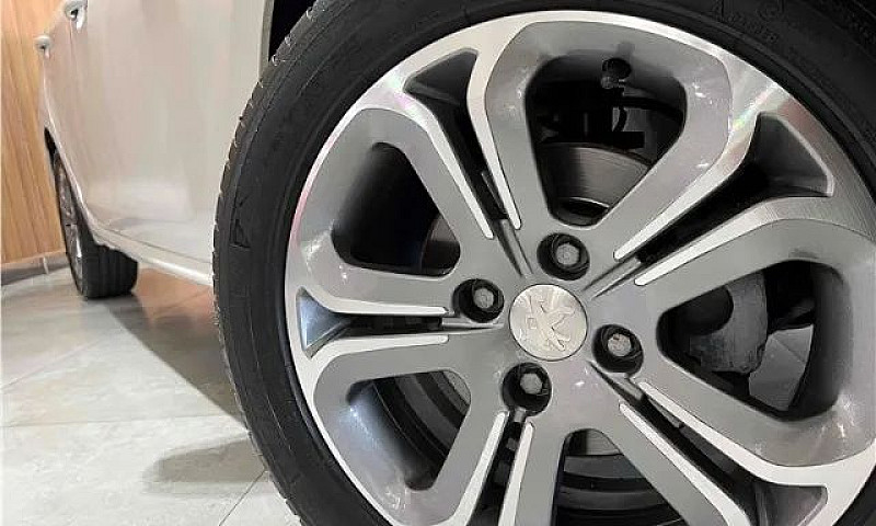 Peugeot 208 1.6 Grif...