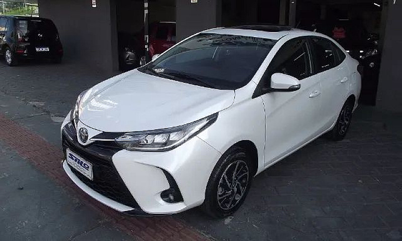 Toyota Yaris Sedan X...