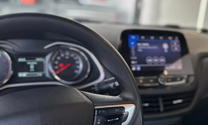 Chevrolet Onix Plus ...