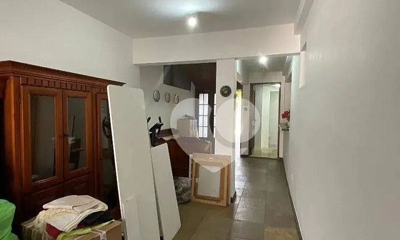 Casa Com 5 Dormitóri...
