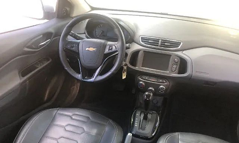 Chevrolet Onix Hatch...