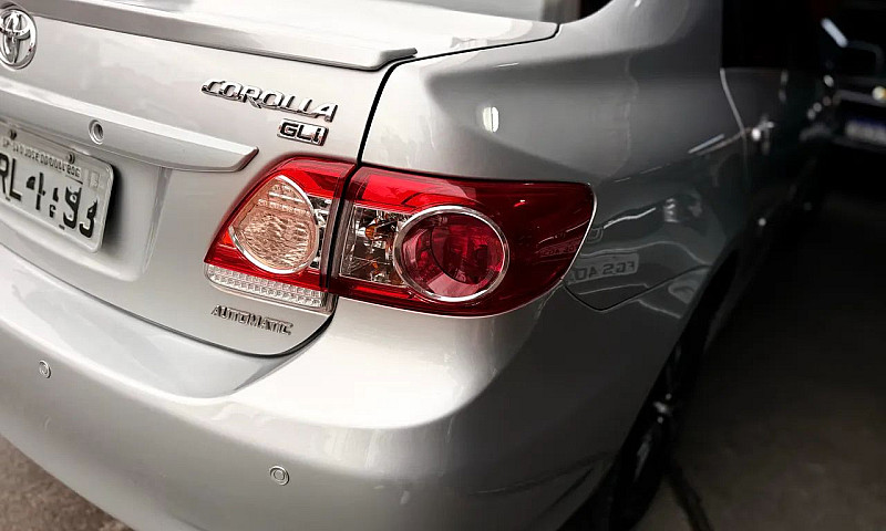 Toyota Corolla Gli 1...