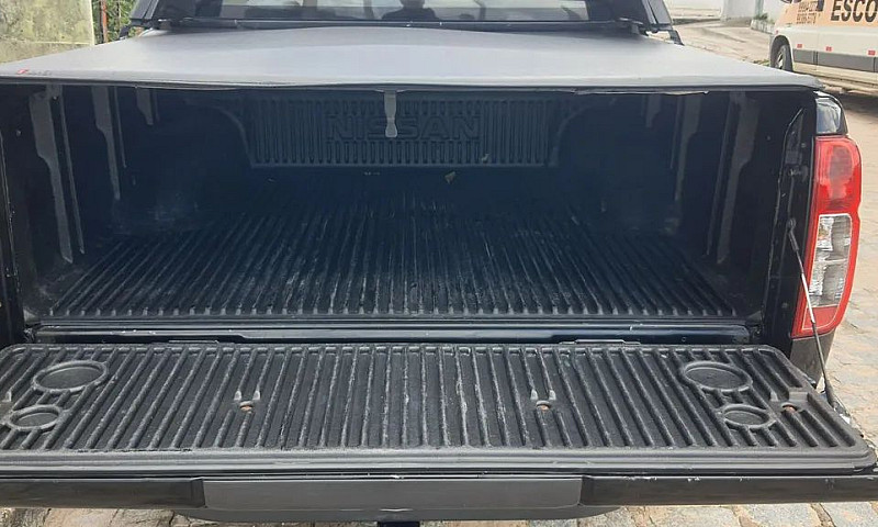Nissan Frontier Se/S...